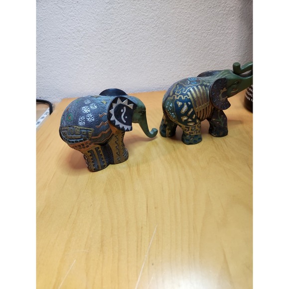 Hand Painted Elephant Figurines Set of 2 Tribal Folk Art Decor Made in China - Picture 5 of 8